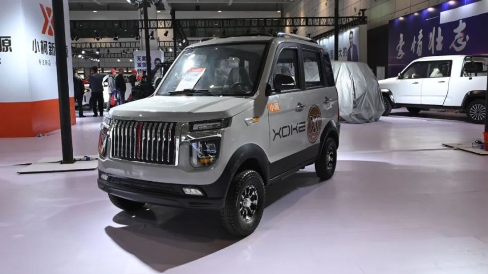 被搞的国内厂家肯定也不止上汽通用五菱一家,像是红旗,小米su7,坦克