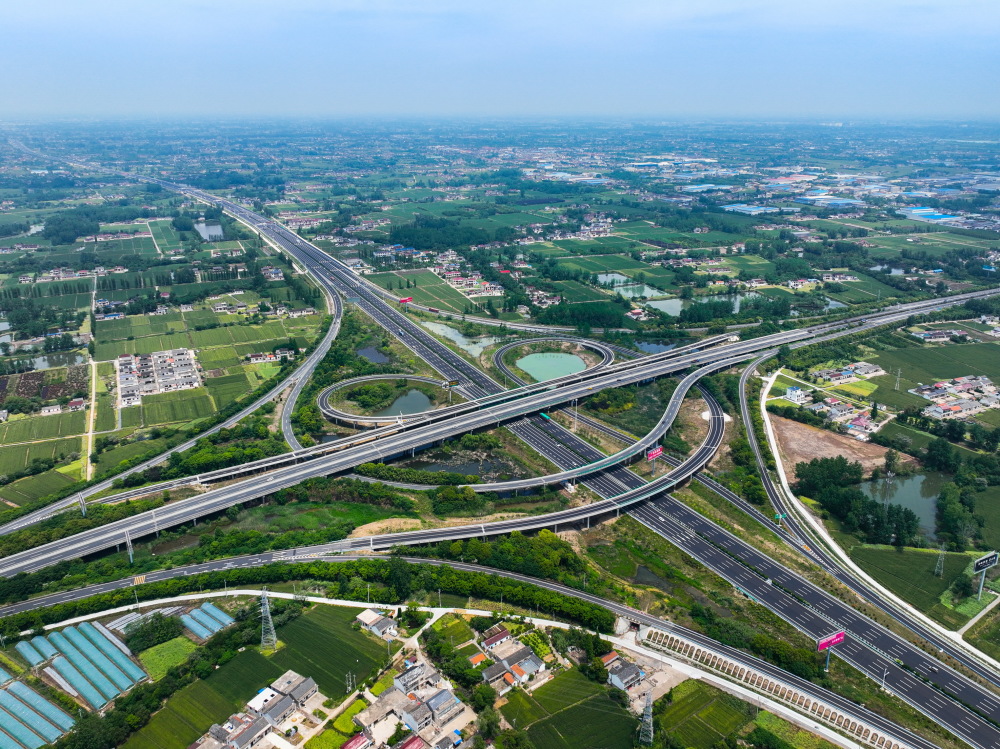 京沪高速公路新沂至江都段完成扩建恢复通车_腾讯新闻