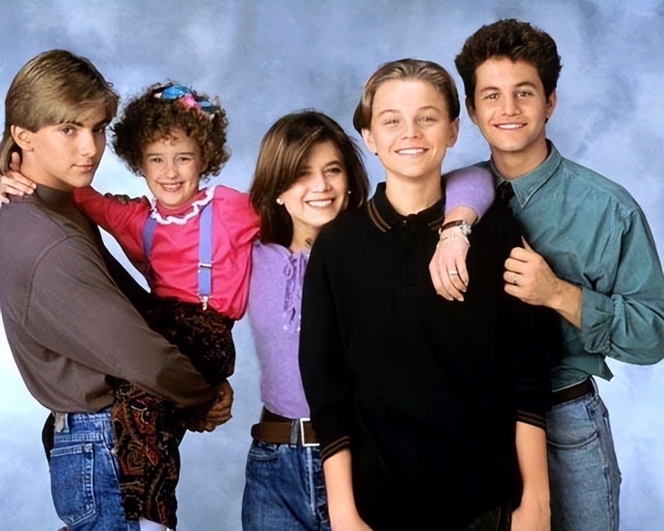 《成长的烦恼》40年,杰森去世9年,迈克已当爷爷,配音演员们却宝刀未老