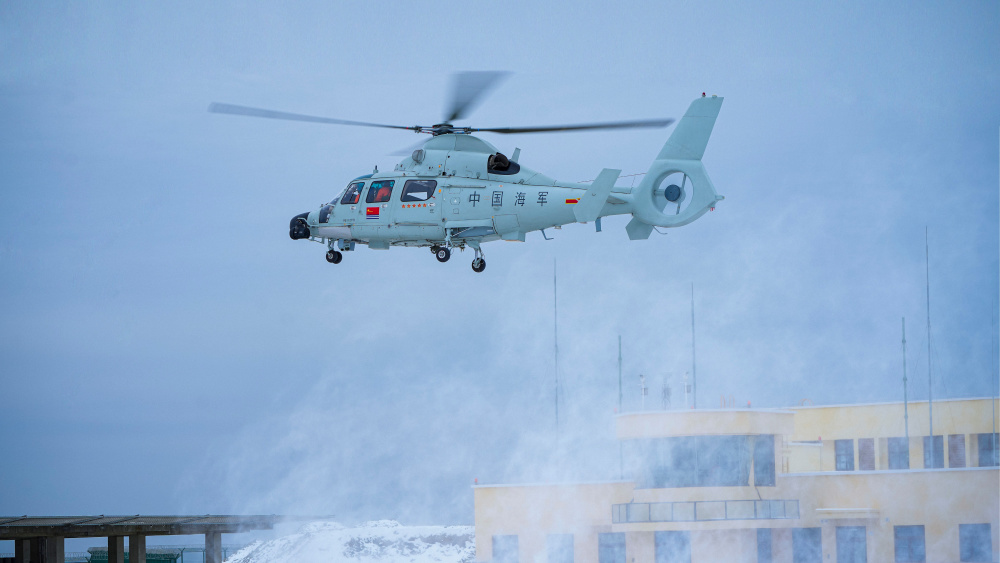 直击海军航空兵节后实战化飞行训练