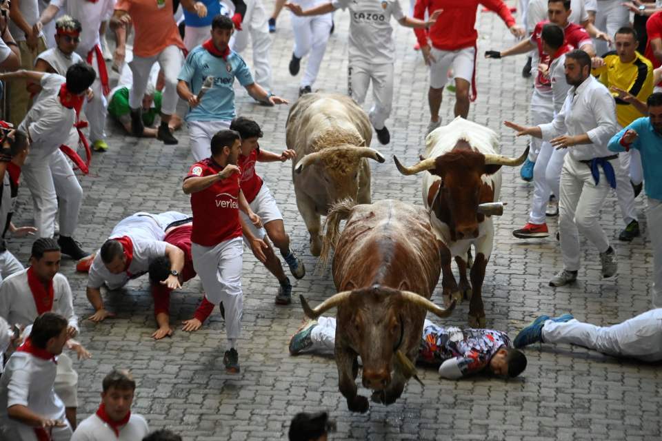 西班牙举行奔牛节