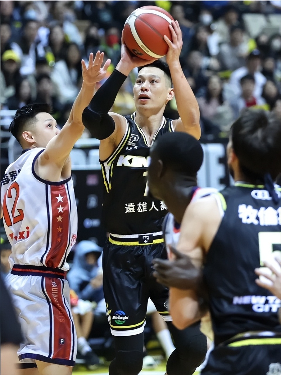 国王太强:林书纬伤停/林书豪15中5仍取三连胜 大外31 13统治-腾讯新闻