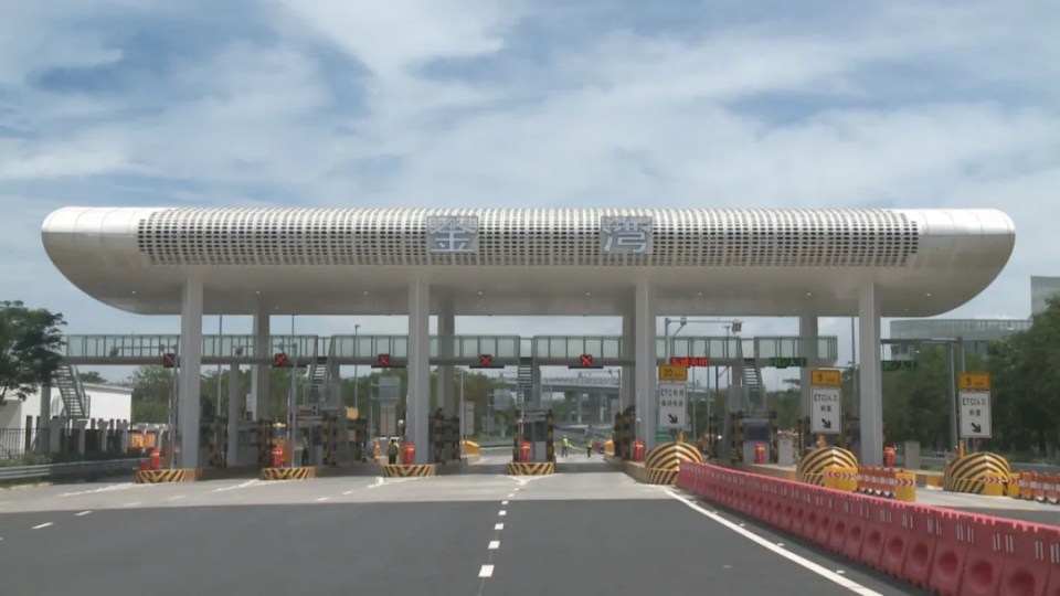 南山自驾上深中通道这样走!这类车禁行_腾讯新闻