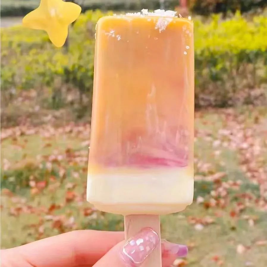 各种各样的花式冰淇淋来咯!