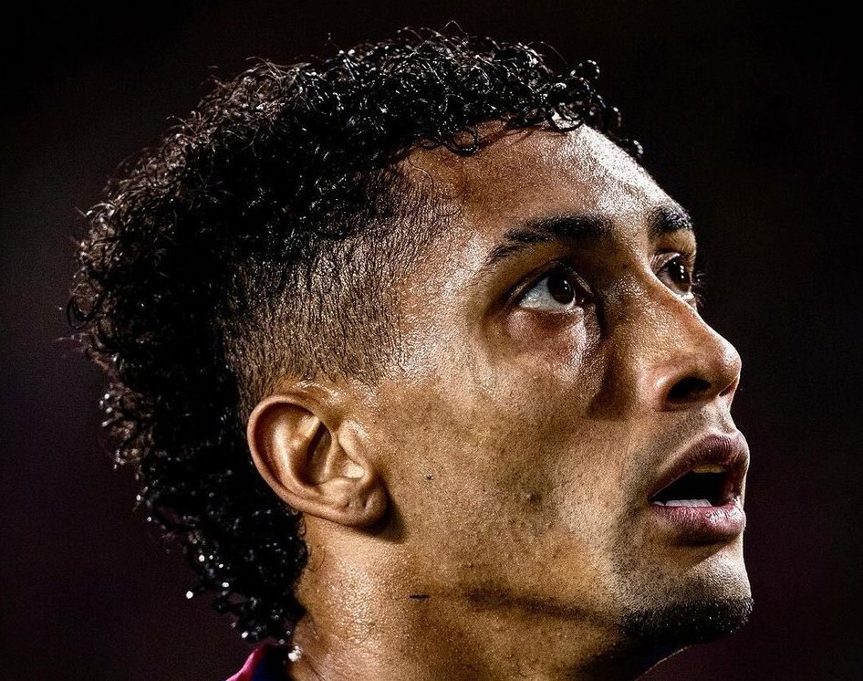 记者:新月向巴萨报价1亿欧买拉菲尼亚,并给球员开三倍年薪_腾讯新闻