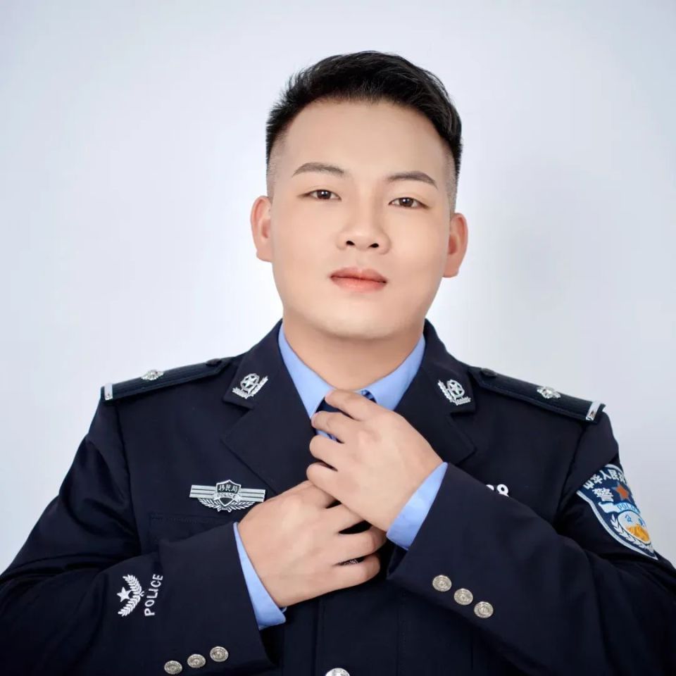 移民警察制服图片