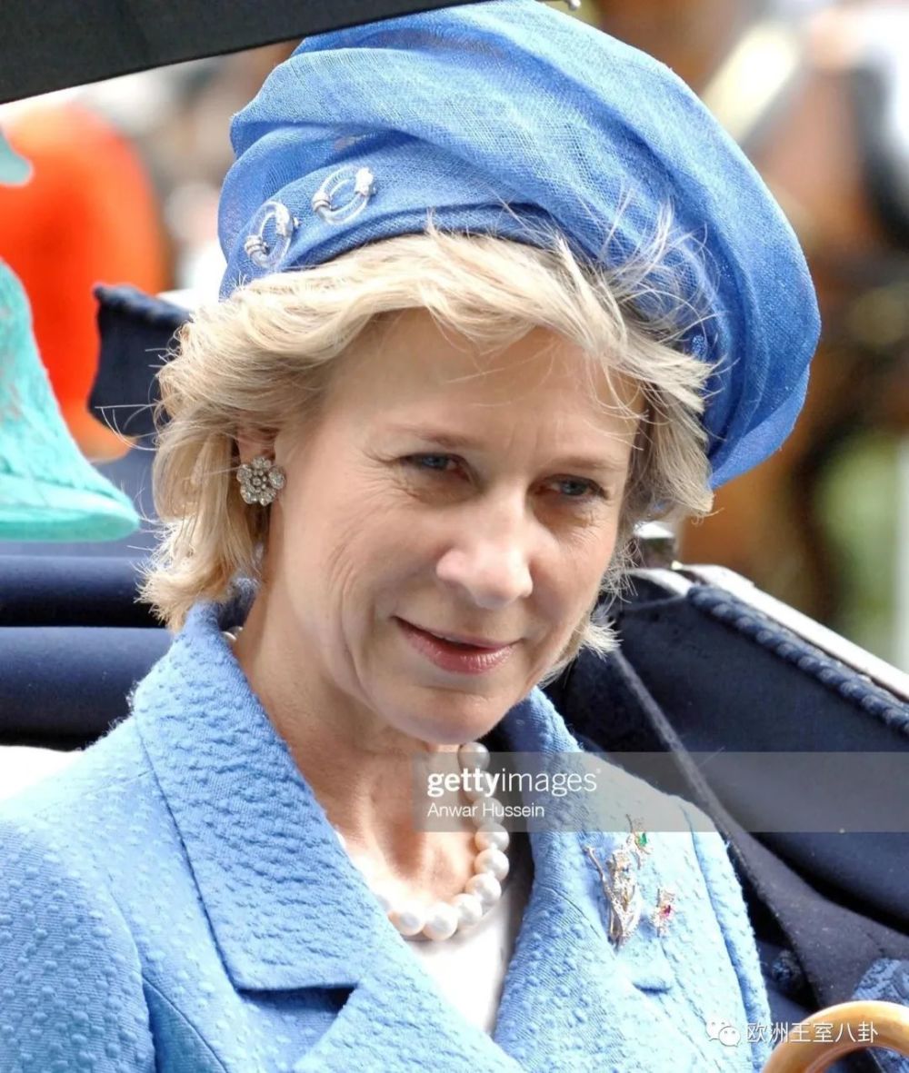 优雅50年的旁支公爵夫人都是怎么戴帽子的?_腾讯新闻