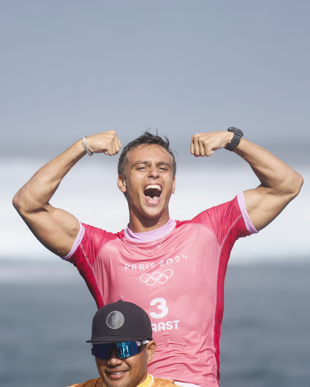 巴黎奥运会|冲浪——男子组:法国选手瓦斯特夺冠