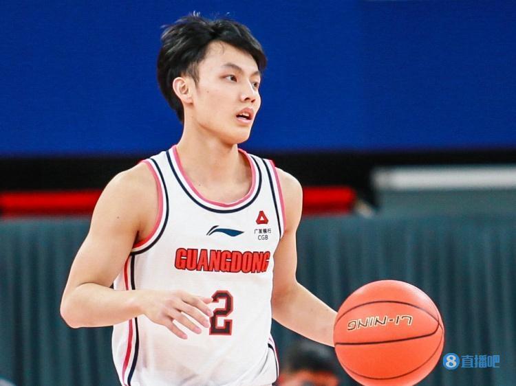 专访广东男篮后卫徐杰个子小就要更加快准稳