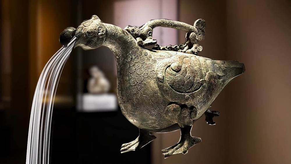 全球连线晋侯鸟尊与它的兄弟姐妹