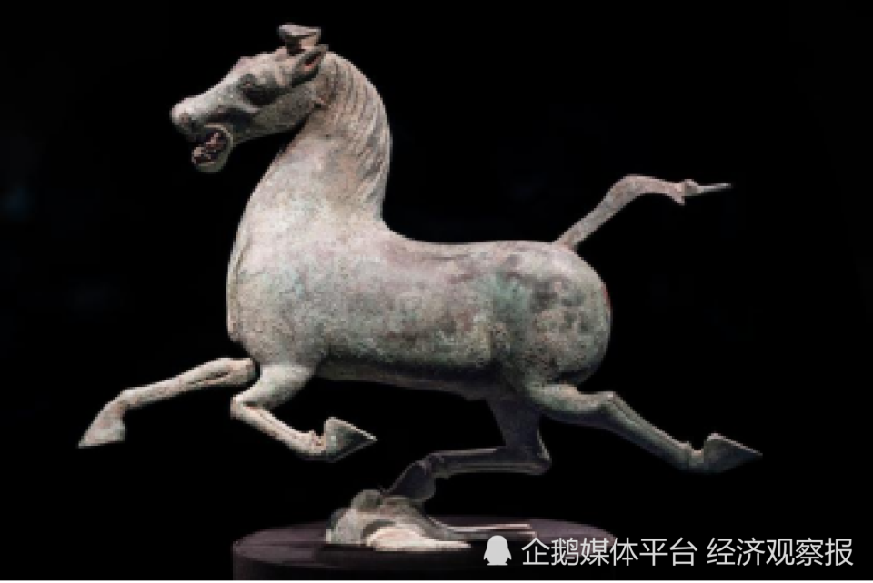 四羊方尊，莲鹤方壶，铜奔马，这些明星文物是如何重放异彩的？｜文物修复