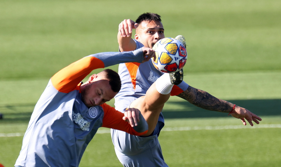 足球欧冠联赛国米赛前备战