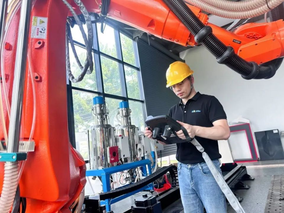 宝山这位科创青年企业家致力于让工业智能走进千家万户_腾讯新闻