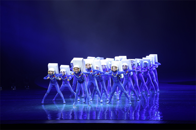 京剧,舞蹈,情景剧……"小红花"演绎《童心筑梦》-腾讯新闻