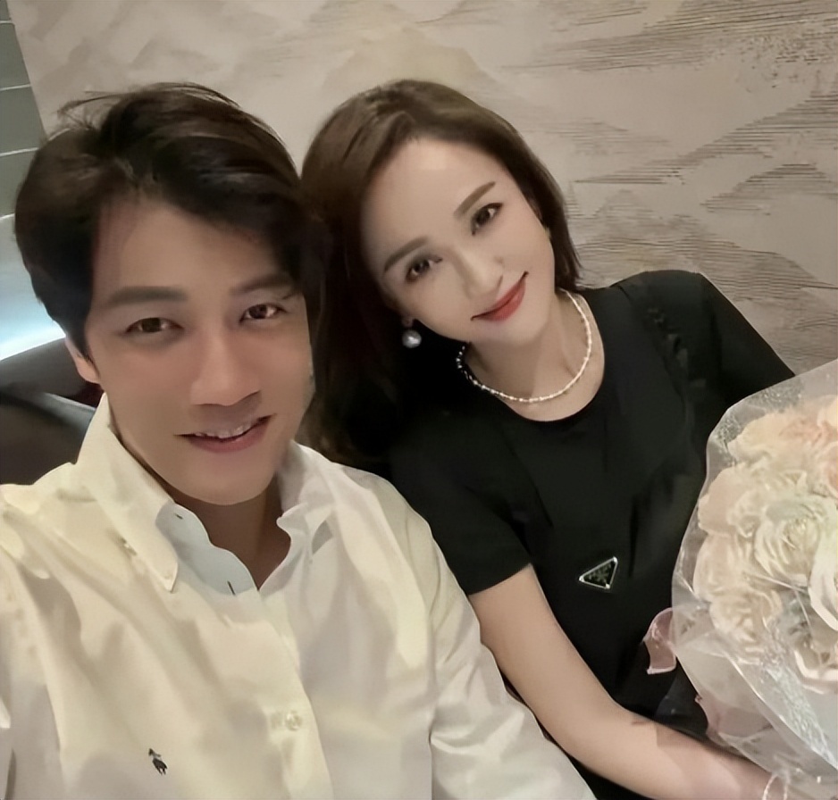 陈乔恩曾与霍建华恋爱,因一起逛街买私服曝光_腾讯新闻