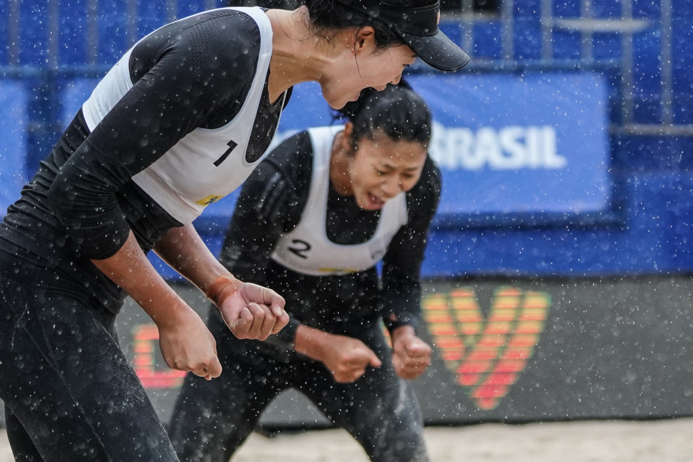 体育沙滩排球世界巡回赛伊塔佩马站王鑫鑫朱玲娣战胜巴西组合