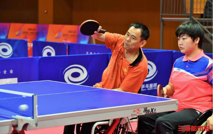 60岁轮椅球王是省残运会冠军也是社区的开心果