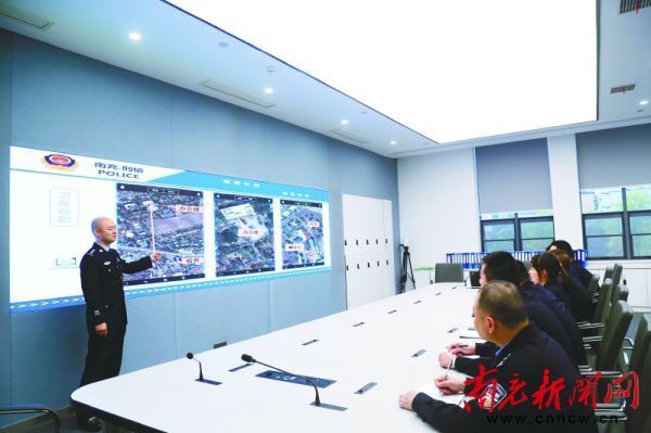 反诈"急先锋" 守好百姓"钱袋子"_腾讯新闻