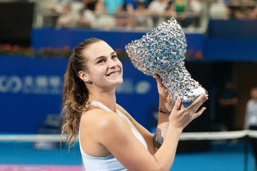 被称"中国的女儿",萨巴伦卡正进入生涯最佳时段!