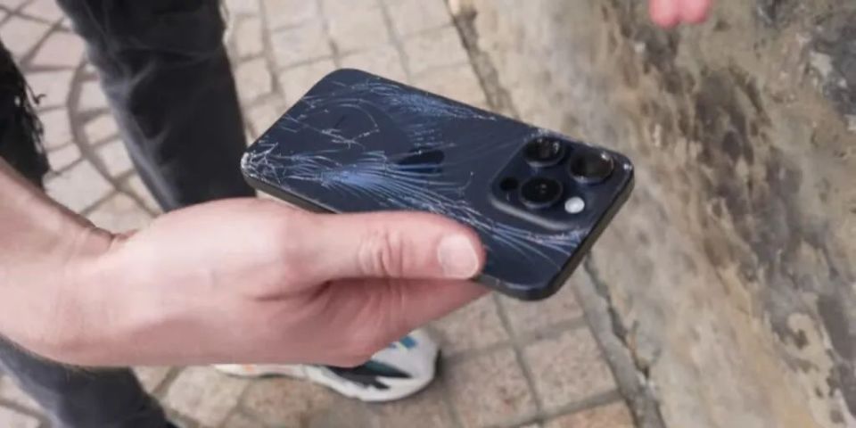 iphone 15 pro 拆解:这次摔了不心疼?_腾讯新闻