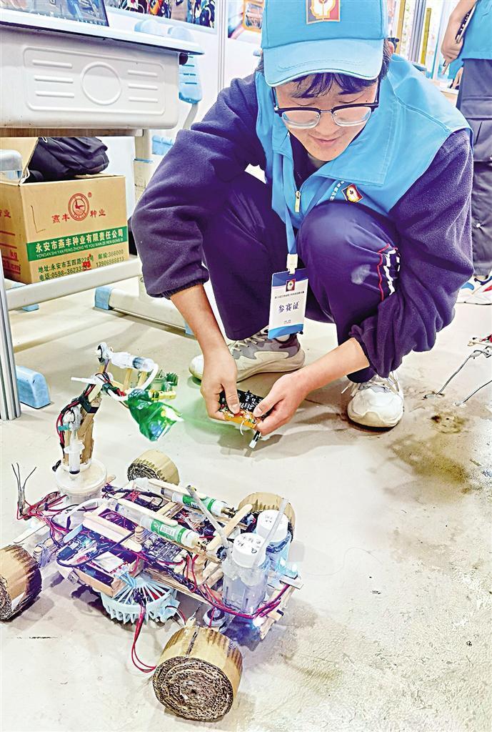 第38届甘肃省青少年科技创新大赛在庆阳开赛_腾讯新闻