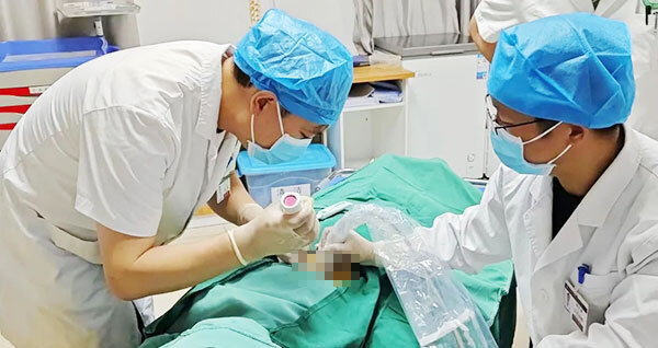 射洪市中医院成功开展射洪首例肾穿刺活检术