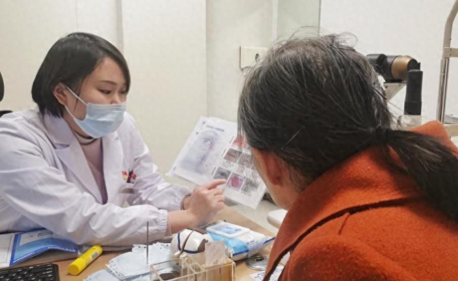 6旬阿姨泪囊发炎“含泪”数月，眼科专家40分钟为其解除困扰！_腾讯新闻