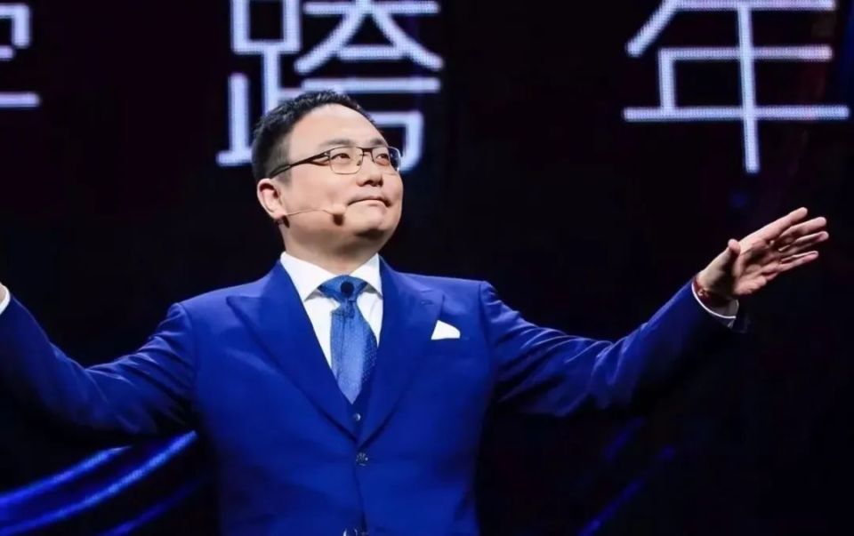 过度“透支”自己，罗振宇如今得到“回报”_腾讯新闻