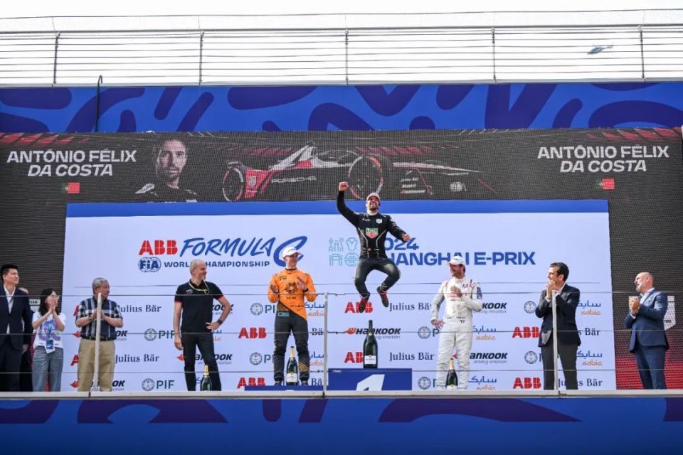 达科斯塔:"我喜欢度过困难后的强势回归"