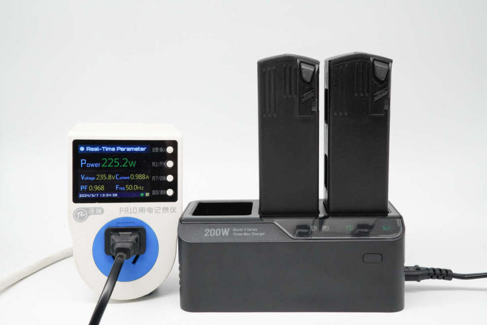 充电效率翻倍,80分钟充满三块mavic 3系列智能飞行电池,lktop 200w