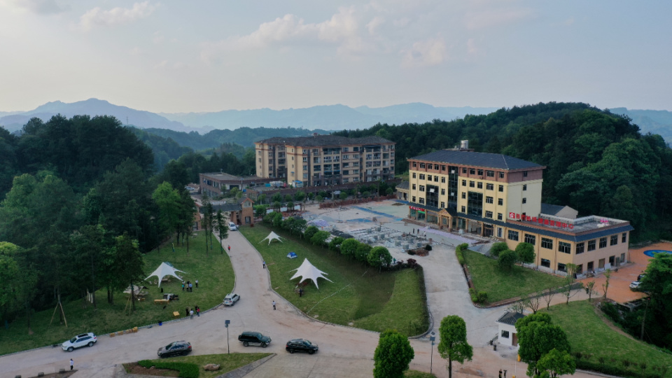 走进习水北部乡镇——坭坝乡,一路游览大美山水,探寻香巴秘境的奇特