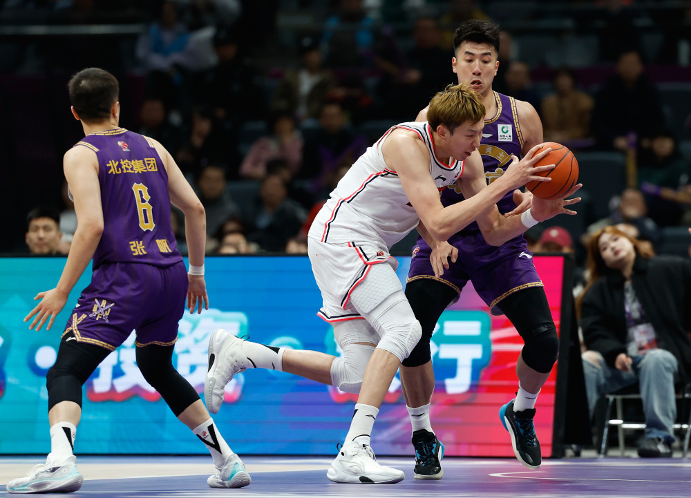 篮球cba常规赛北京控股不敌广东华南虎