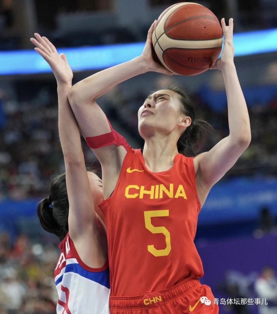 青岛选手王思雨压阵中国女篮晋级杭州亚运会决赛