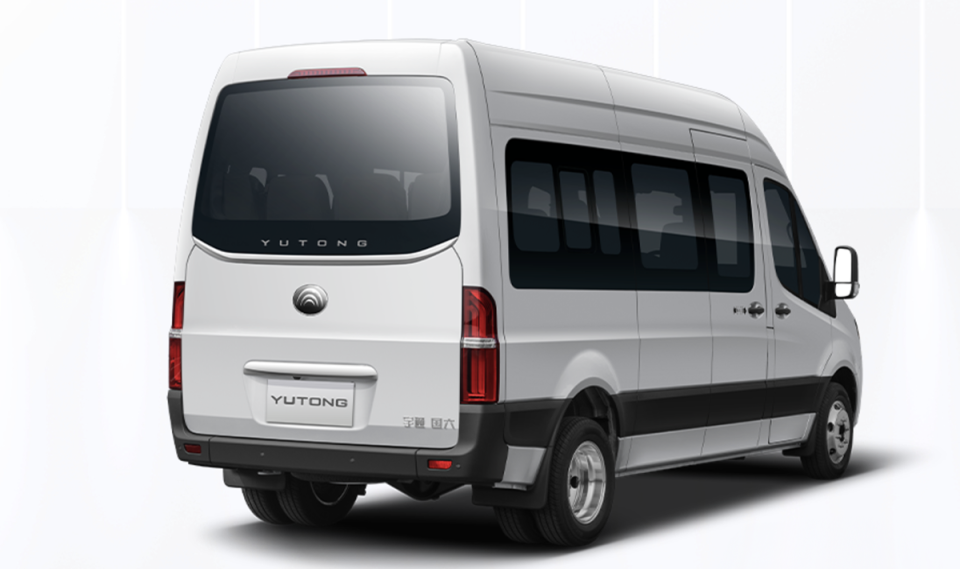 宇通新款商务车亮相,侧滑门,2 1 2 2布局,搭载2.3t柴油动力