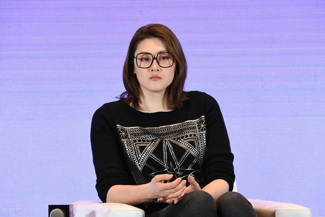 来自辽宁,辽宁女排也是盛产主攻手的传统强队,早在本世纪初也有张越红