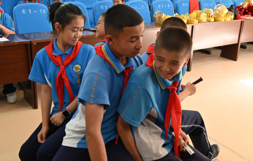 【网络中国节·端午】轮台县开展"你到我家吃馓子 我到你家吃粽子"融