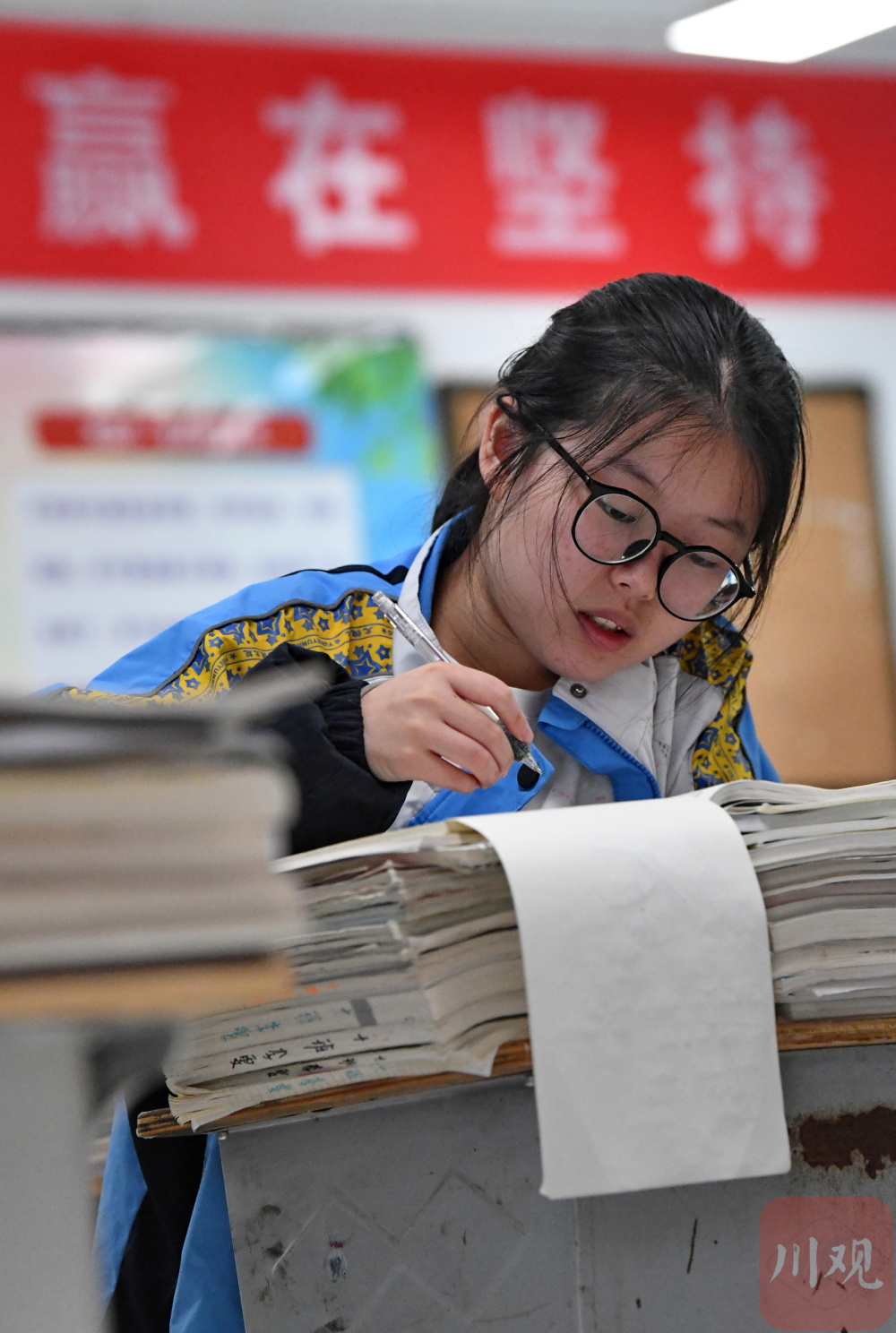 图集丨实拍高考倒计时冲刺表情 你奋斗的样子真美!