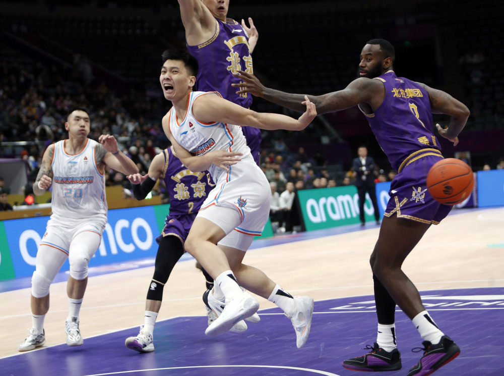 篮球——cba常规赛:北京控股胜山东高速