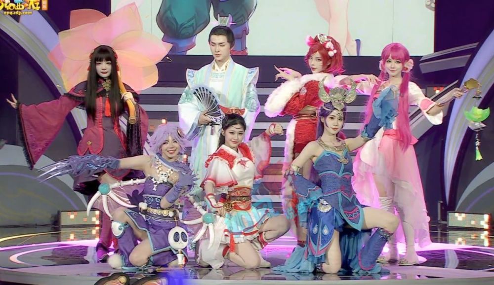 梦幻西游紫禁城赵山河变赵启强美女coser惊艳亮相