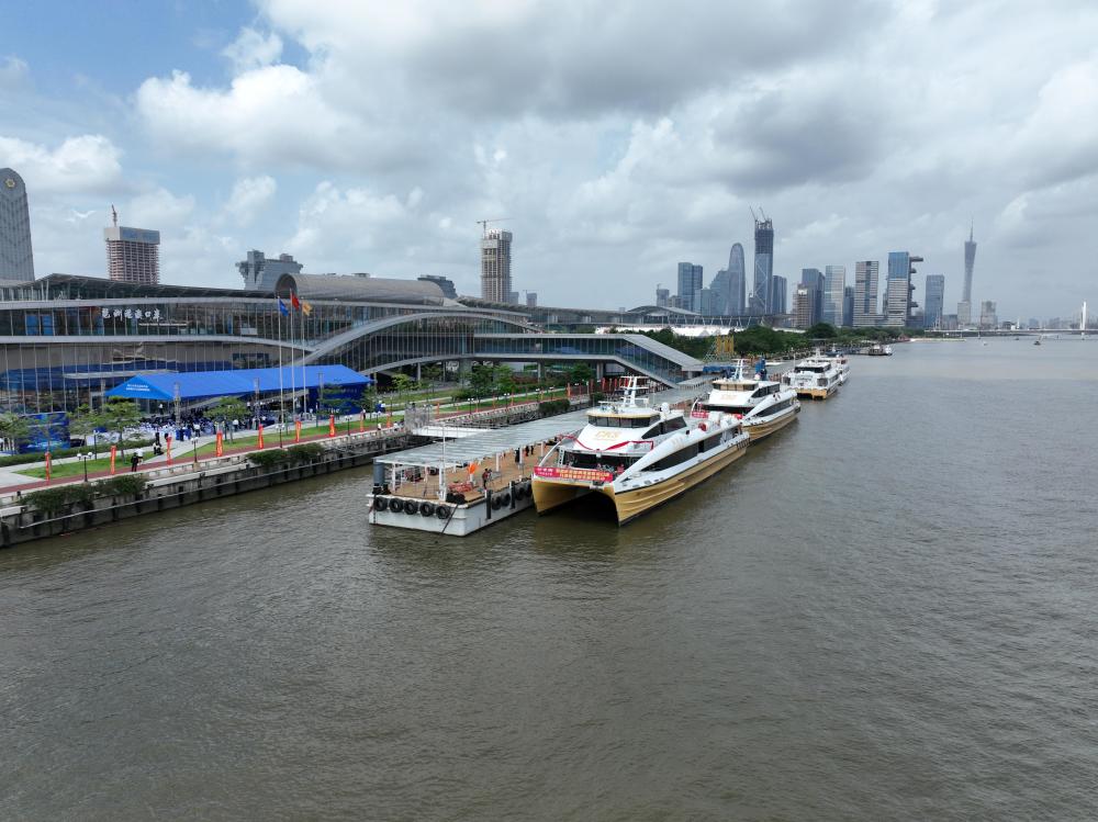 琶洲港澳客运口岸今日正式开航广州海事部门全力保障