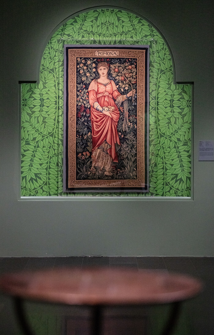 在"明灯"展里探寻现代主义之前的设计之美