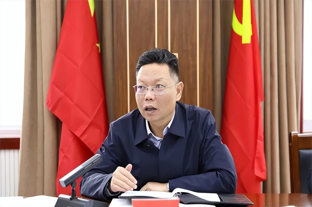 区领导李彬,秦松,辛永礼,李晓彬,胡鹏,周克章,黄