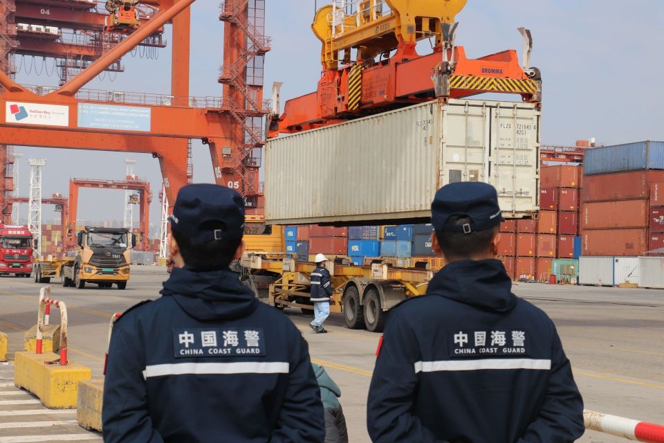 深圳海警局查获案值1500万元走私冻品_腾讯新闻