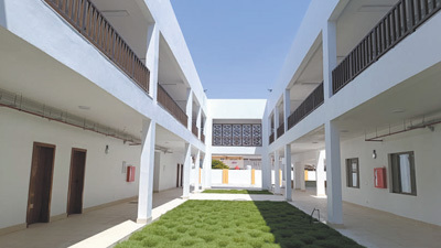 伊拉克济加尔省纳西里耶市第20号学校校舍.