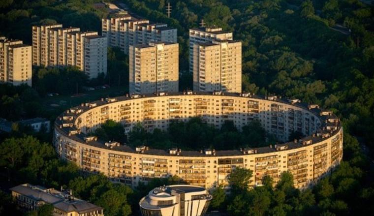 3,投资巨大的环形住楼,为什么会遭到住户的众口唾弃?