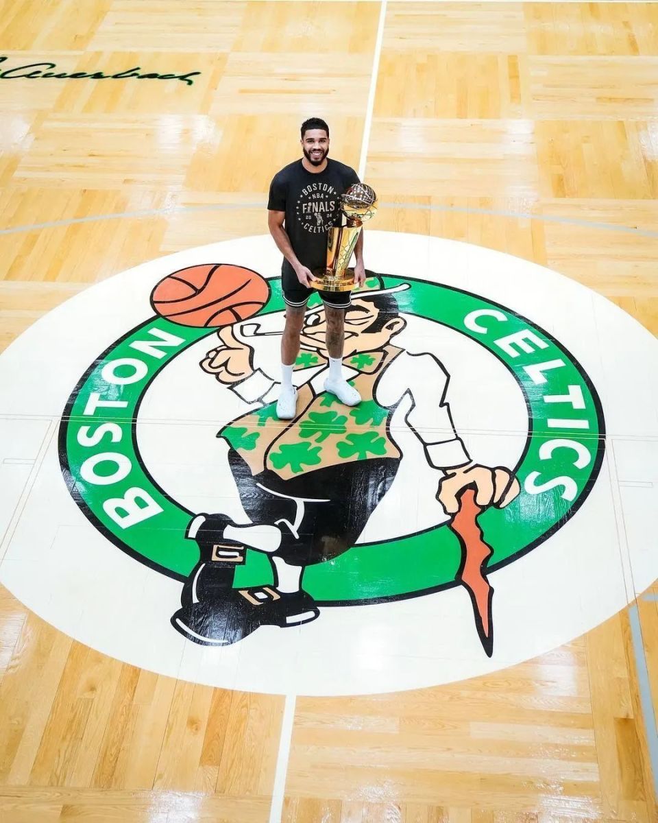 3年3000万！大中锋拒绝加盟湖人！詹姆斯彻底失去夺冠机会-腾讯新闻