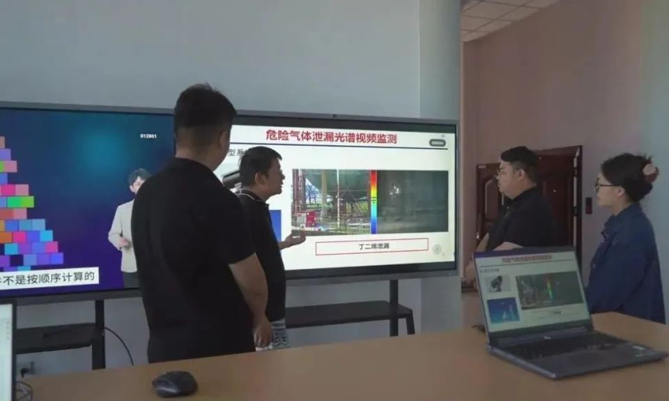 【哈密新视角·新场景】乘"数"而上  胜"算"未来