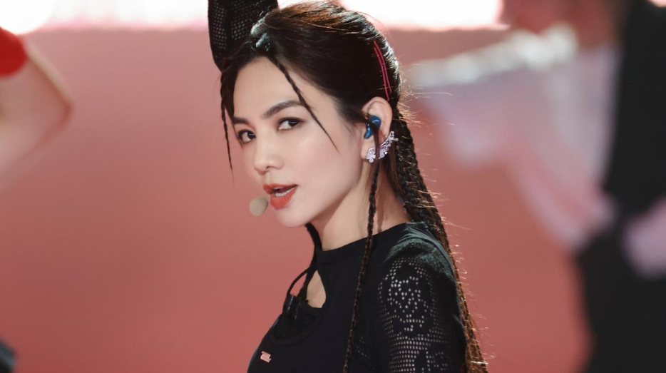 《浪姐5》开播:没作品,靠老公,她凭啥坐上c位?