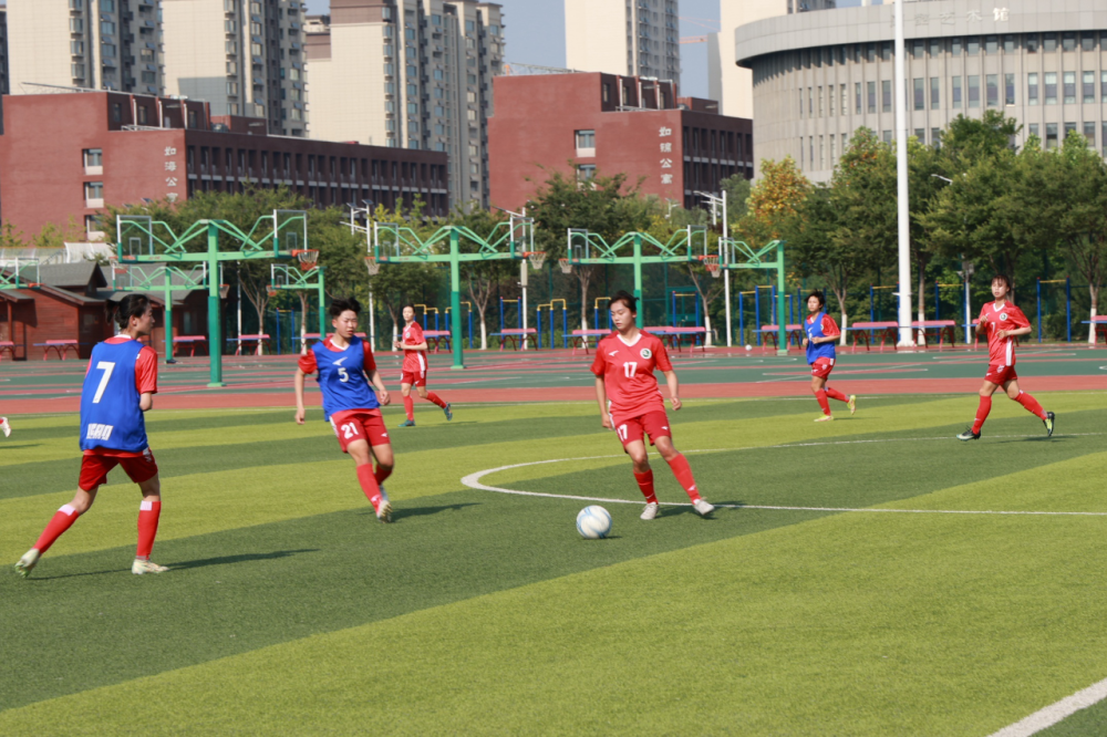 济南:校园足球,快乐是"本色"