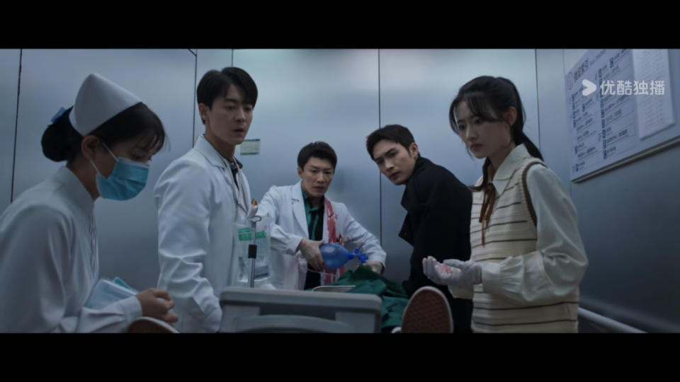 《手术直播间》:揭开尘封真相,延续医学之光